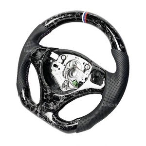 Volant en fibre de carbone forgé pour BMW F20 F21 F40 <span class=keywords><strong>E87</strong></span> E81 E82 120i 125i 130i 135i 118d 120d <span class=keywords><strong>125d</strong></span> M135 M135i M140i M140 - Product Image 3