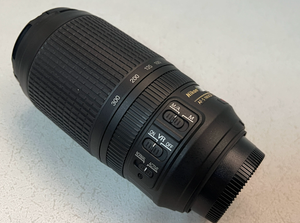 Objectif d'appareil photo zoom téléobjectif <span class=keywords><strong>Nikon</strong></span> AFS Nikkor <span class=keywords><strong>70</strong></span>-300mm <span class=keywords><strong>f</strong></span>/4.5-5.6G VR d'occasion avec autofocus et réduction des vibrations pour appareils photo reflex numériques <span class=keywords><strong>Nikon</strong></span> <span class=keywords><strong>F</strong></span> - Product Image 5