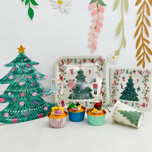 DAMAI Artículos de Decoración Navideña, Platos de Papel Desechables con Diseño de Árbol de Navidad y Hadas de Jengibre, Vasos y Servilletas - Product Image 1