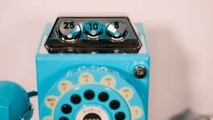 Le téléphone support rétro avec fonction téléphonique réelle améliore la décoration intérieure avec de beaux appareils électroniques grand public - Product Image 4