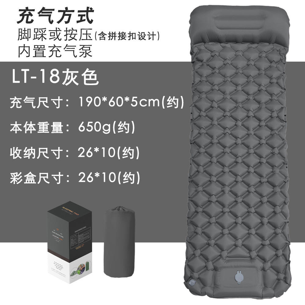 El gris se puede combinar con almohadas.