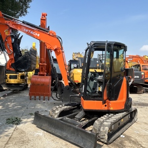 Mini-excavatrice Hitachi ZX55USR d'occasion d'origine japonaise de 5,5 tonnes avec moteur, boîte de vitesses, pompe, PLC, chenilles en caoutchouc - Product Image 5