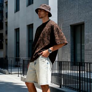 Chemise décontractée oversize pour homme TKAN648D, imprimé léopard vintage, col rond, coupe ample, poids lourd 300 g/m², lavée, coupe courte, tendance - Product Image 4