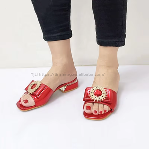 New Summer Lady Designer <b>Slippers</b> Lightweight Outdoor Ladies Sandals PU Leather Toe Flat Beach <b>Slippers</b> for Women - Product Image 2
