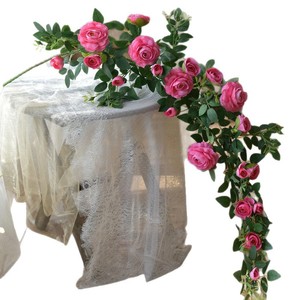 Guirlandes de roses artificielles roses 1,28 m en soie pour la décoration murale et de sol - Product Image 2