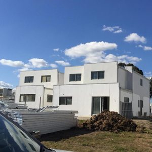 BIỆT THỰ prefab sang trọng đã sẵn sàng để tàu | Nhà thông minh 6 phòng ngủ với cổng hiện đại và thiết kế ốp đá - Product Image 5