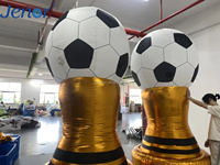 Le trophée de football gonflable peut être utilisé lors des compétitions, des événements sportifs, des festivals, des célébrations et comme décoration publicitaire.