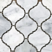 Mosaïque irrégulière en marbre blanc naturel de Carrare, effet lanterne, poli, jet d'eau, style parquet rustique européen, pour crédence murale de cuisine