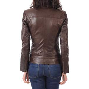 Chaqueta de Motociclista de Cuero Genuino para Mujer Valentino, Piel de Oveja, Manga Larga, Estilo Moto, Corte Clásico, Talla Extra Pequeña - Product Image 4