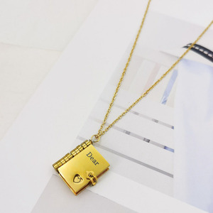 Personalità creativa <span class=keywords><strong>di</strong></span> alta qualità in acciaio inox titanio libro <span class=keywords><strong>di</strong></span> <span class=keywords><strong>amore</strong></span> aperto con <span class=keywords><strong>parole</strong></span> personalizzate collana <span class=keywords><strong>di</strong></span> san valentino gioielli <span class=keywords><strong>di</strong></span> coppia - Product Image 3