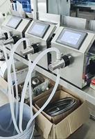 Machine de remplissage à pompe magnétique monocylindre 6L, directement de l'usine, pour boissons, eau et produits chimiques quotidiens (pâtes et liquides)