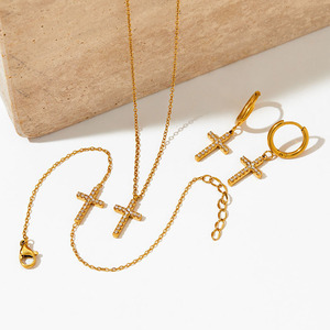 Parure de bijoux 2026 en acier inoxydable plaqué or 18 carats PVD, étanche, hypoallergénique, avec pendentif croix et zircon cubique, collier et boucles d'oreilles - Product Image 4