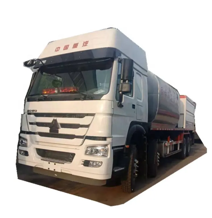 ราคาถูกมือสอง SINOTRUK HOWO 4X2 5cbm รถบรรทุกถังน้ำมันดินอุ่นเหลวในประเทศแอลจีเรีย