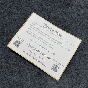 Carte d'instructions pour bougies personnalisée, imprimée sur papier crème, avec bordure dorée fine et luxueuse - Product Image 2