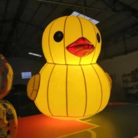 Canard jaune à éclairage LED géant direct du fabricant, adapté aux événements en plein air Décorations de dessins animés festifs