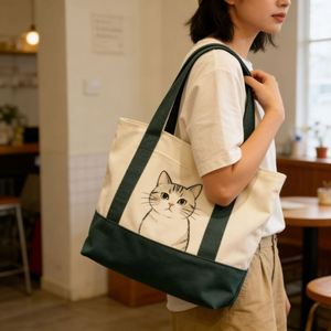 Bolsa de Lona Personalizable de Alta Calidad con Asas Coloridas, Gran Capacidad de Carga, Diseño con Patrón de Letras - Product Image 2