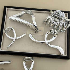 Nouvelle Pince à Cheveux Grande Taille en Acrylique Argenté, Style Coréen, pour Cheveux Volumineux, en Plastique (non doré), pour Fille - Product Image 3