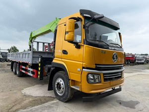 Camion Gru ISUZU 6x4 da 14 Tonnellate <span class=keywords><strong>con</strong></span> Scala Posteriore per Carico Escavatore - Product Image 5