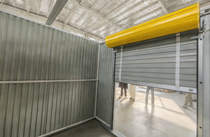 Magazzino Portatile Rinforzato Sicuro e Antipolvere con Porta a Rullo per Appartamenti e Self-Storage - Product Image 3