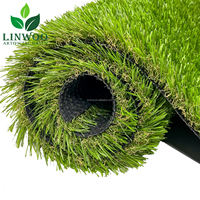 Gazon artificiel synthétique de haute densité Linwoo Premium 40 mm, pelouse artificielle luxuriante pour les espaces événementiels, les hôtels