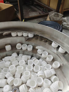 Yüksek hızlı kapak sayma kap makinesi titreşim sıralayıcı ve besleyici - Product Image 2