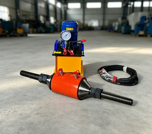 Bomba Hidráulica Compacta con Motor, Color Azul, Diseño Portátil para Uso en Construcción - Product Image 2