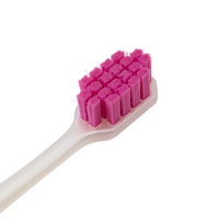 Brosse à dents manuelle pour adultes avec manche en plastique de haute qualité, poils moyens, nettoyage en profondeur, pour pack familial, vente en gros