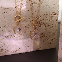 Collar con Colgante de Trébol de Cinco Hojas y Cadena de Eslabones de Acero Inoxidable Chapado en Oro de 18K al por Mayor para Mujer - Joyería de Regalo de Moda