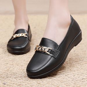 Sepatu Kerja Anti Air Model Baru, Bernapas, Anti Selip untuk Semua Musim, Nyaman, Model Slip-On untuk Koki - Product Image 3