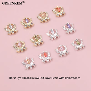 10 unids/bolsa Ojo de <span class=keywords><strong>caballo</strong></span> circón decoración de uñas DIY ahueca hacia fuera el corazón del amor con diamantes de imitación diseño encantos de uñas - Product Image 5