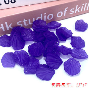 2025 Fábrica al por mayor Esmerilado Acrílico Lucite Flor Cuentas a granel Personalizado 500 g/lote Caliente Colorido Esmerilado Acrílico Cuentas en 26*29MM - Product Image 6