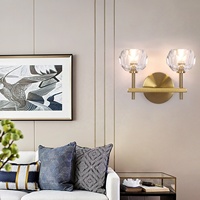 Applique murale moderne à intensité variable avec cristaux pour salon, chambre, maison, hôtel, avec ampoules à incandescence