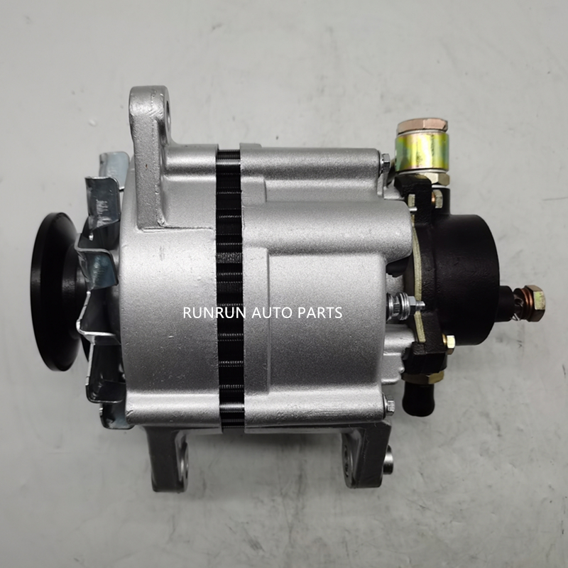 むん 12V 80A China Engine Auto Alternator for Isuzu 3701100SAW