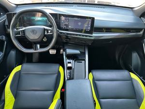 MG MGONE Modèle 2022 - Série Sport Intelligente A 1.5T Édition Avancée Conduite à Gauche Automobile - Product Image 3