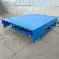 Niveleur de quai de 6 à 15 tonnes Rampe de quai hydraulique réglable Plate-forme élévatrice de chargement de conteneurs pour camions