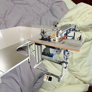 Máquina de coser de borde directo de fábrica, proveedor de China, aguja, máquina de enclavamiento de <span class=keywords><strong>5</strong></span> <span class=keywords><strong>hilos</strong></span>, costura con encuadernación de cinta en China - Product Image 1