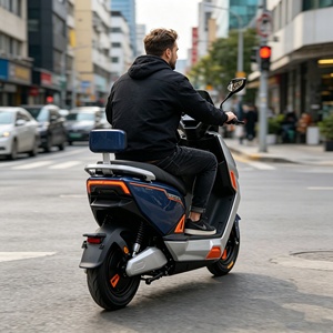 Motocicleta Eléctrica Deportiva sin Escobillas de 1500W y 72V con Certificación CE EEC, Batería de Plomo-Ácido, Capacidad de Carga de 200 kg, 60 km/h - Product Image 3