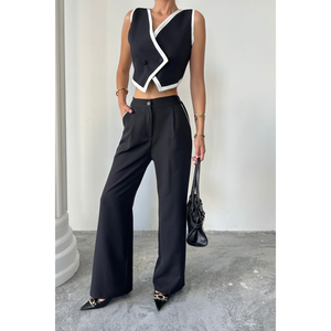 Chaleco Corto Negro con Ribete Asimétrico y Pantalón con Capucha, Talla XS, para Ropa de Casa - Product Image 3