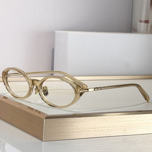 Gafas de Diseño de Alta Calidad para Mujer con Almohadillas Nasales Ajustables, Lentes con Protección Contra la Luz Azul, Estilo Universitario - Product Image 4