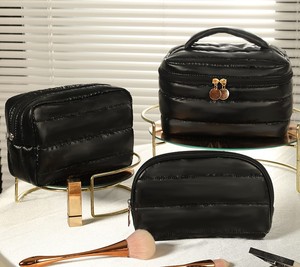 Bolsa de Cosméticos con Cierre de Cremallera, Bolsa de Viaje de Poliéster para Artículos de Aseo, Bolsa de Maquillaje con Asa, Doble Bolsa de Nailon Acolchada - Product Image 1