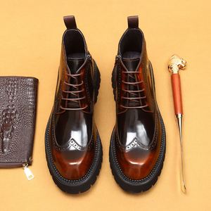 Botas de Tobillo para Hombre con Suela Gruesa, de Cuero Patentado Brillante, Estilo Británico, de Piel Vacuna Genuina, de Caña Alta - Product Image 4