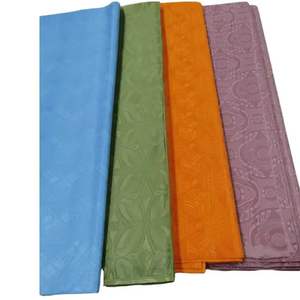 Tela Bazin Riche teñida en relieve de poliéster 100% más barata para el <span class=keywords><strong>mercado</strong></span> africano Toyobo 115cm 100gsm tela de ropa Batik - Product Image 4