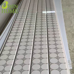 Panneau <span class=keywords><strong>PVC</strong></span> directement <span class=keywords><strong>de</strong></span> l'usine, panneau mural et <span class=keywords><strong>de</strong></span> plafond décoratif en <span class=keywords><strong>PVC</strong></span> durable, vente en gros - Product Image 6