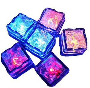 Glaçons lumineux pour boissons Étanche Led Clignotant Lueur dans <span class=keywords><strong>le</strong></span> noir Liquide activé à piles pour Club <span class=keywords><strong>Bar</strong></span> Party - Product Image 1