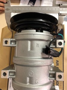 คอมเพรสเซอร์ a/c จากเวียดนามสำหรับรถขุด ZAX200-3 HITACHI แบบลูกสูบ10S11C 24V KDS พร้อมรอก120มม. - Product Image 3