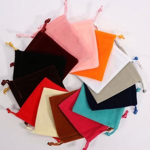 Pochette cadeau recyclable à cordon avec logo personnalisé pour le rangement de bijoux (boucles d'oreilles, colliers, montres, lunettes, pierres précieuses) - Product Image 1
