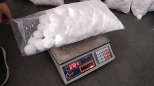 Boules filtrantes <span class=keywords><strong>en</strong></span> polyester pour piscine, remplacement du <span class=keywords><strong>sable</strong></span>, traitement <span class=keywords><strong>de</strong></span> l'eau, emballage personnalisé 700g par <span class=keywords><strong>sac</strong></span> - Product Image 5