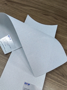 Tissu en maille <span class=keywords><strong>enduit</strong></span> de PVC résistant aux UV, imprimé recto-verso, imperméable et antistatique pour les enveloppements d'échafaudages, les façades de bâtiments et les clôtures - Product Image 5