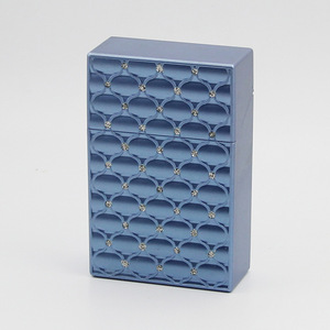 FLIP TOP PLASTIC 20S avec étui à cigarettes en diamant - Product Image 3