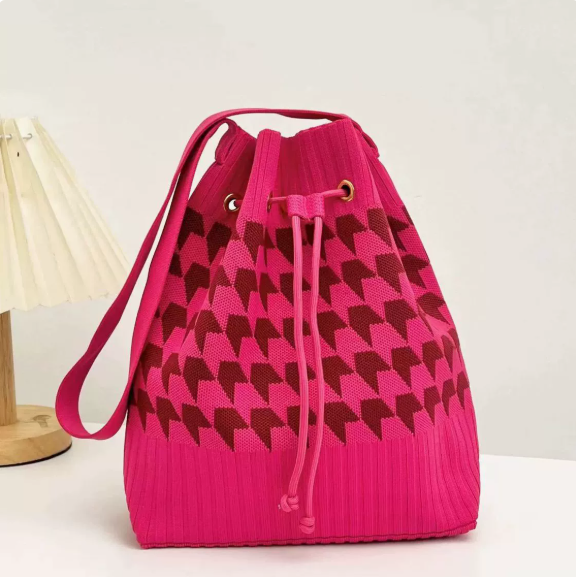 Houndstooth Rose Red